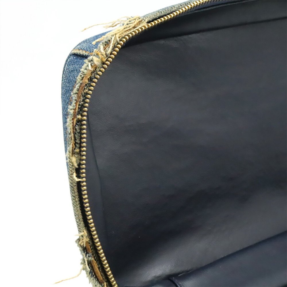 CHANEL Blue Logo Vanity Bag - Picture 9 of 10